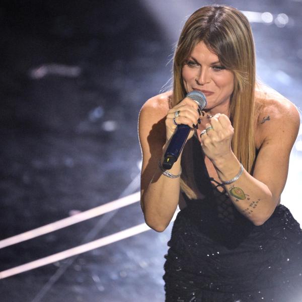 Alessandra Amoroso a sorpresa al concerto di Annalisa a Roma: il duetto infiamma i fan/ VIDEO