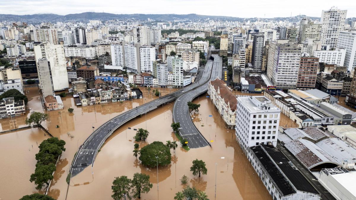 Maltempo in Brasile, sale a 78 il bilancio delle vittime delle inondazioni a Porto Alegre: oltre 100 i dispersi