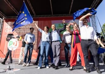 Elezioni Europee 2024, Schlein in piazza a Milano: “Meloni sta cancellando la libertà delle persone”. E poi conclude: “Viva l’Italia antifascista”