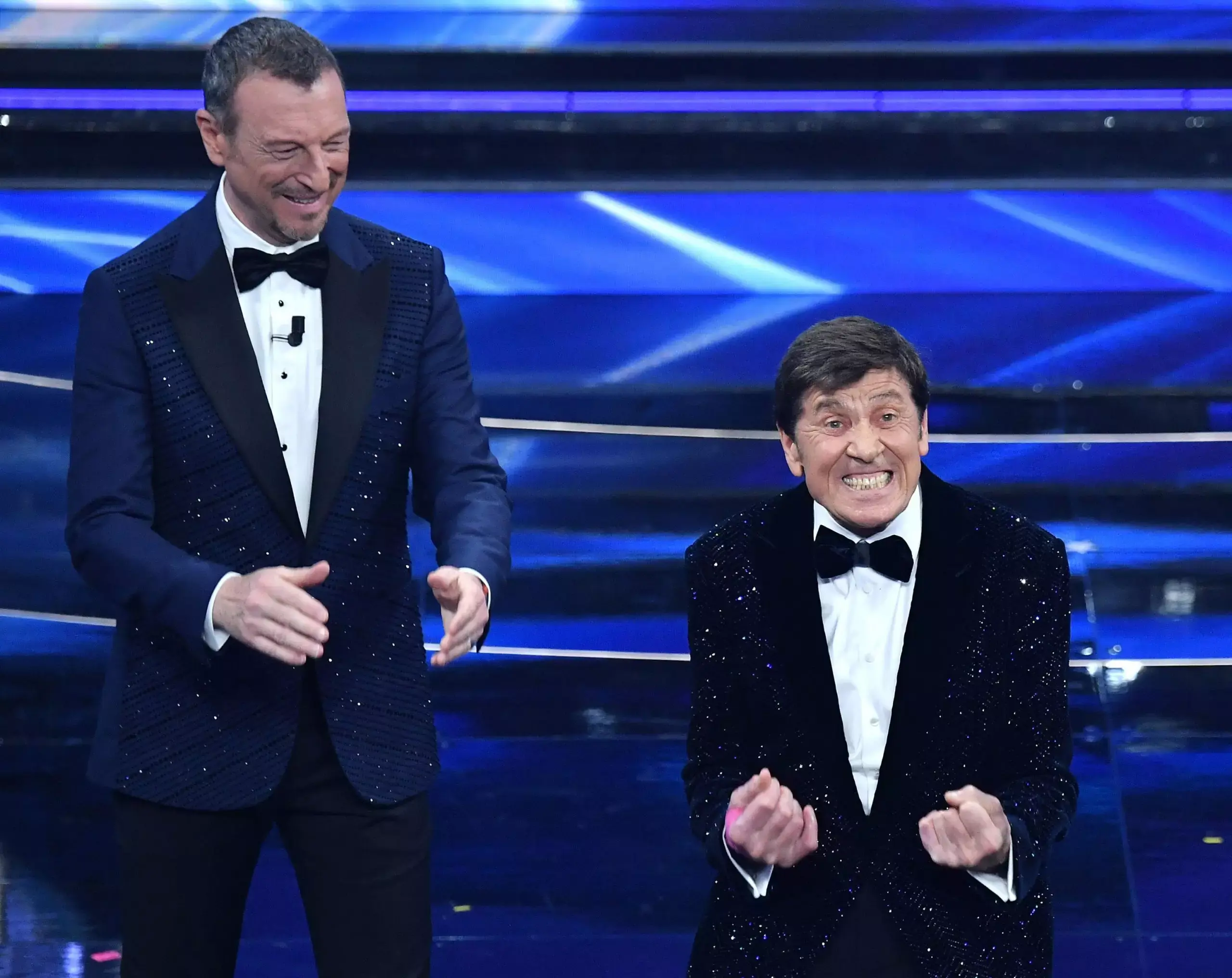 Gianni Morandi estate pazzesca nel segno del Jova Beach Party