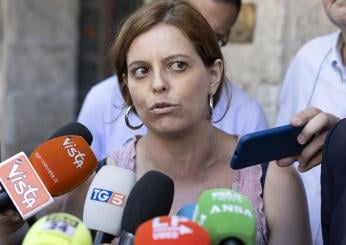 Ilaria Salis lancia la sua soluzione dopo il “meritato” riposo estivo: “Abolire i carceri minorili”. Ma non propone alternative