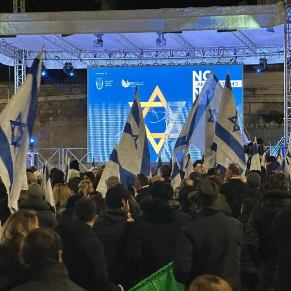 Roma, manifestazione contro l’antisemitismo, la voce dei politici: “Solidarietà doverosa, auspichiamo che ci sia giustizia”| VIDEO