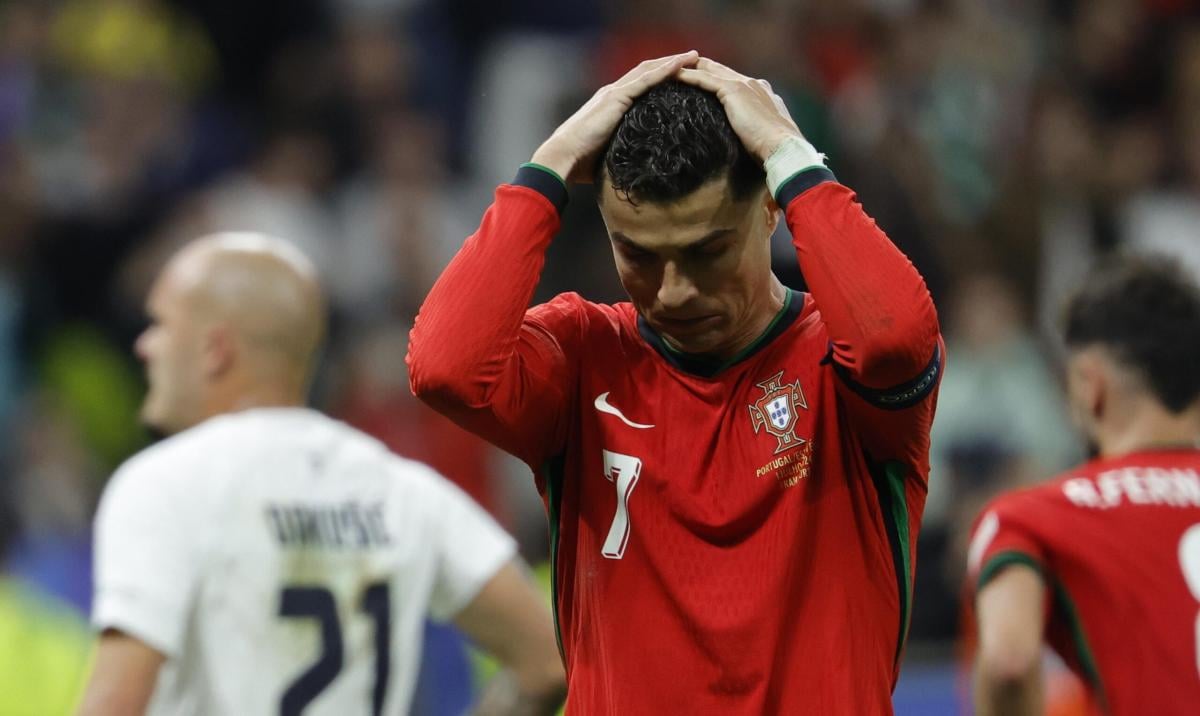 Euro 2024, distrutto per l’errore dal dischetto: il pianto di Cristiano Ronaldo diventa virale |VIDEO