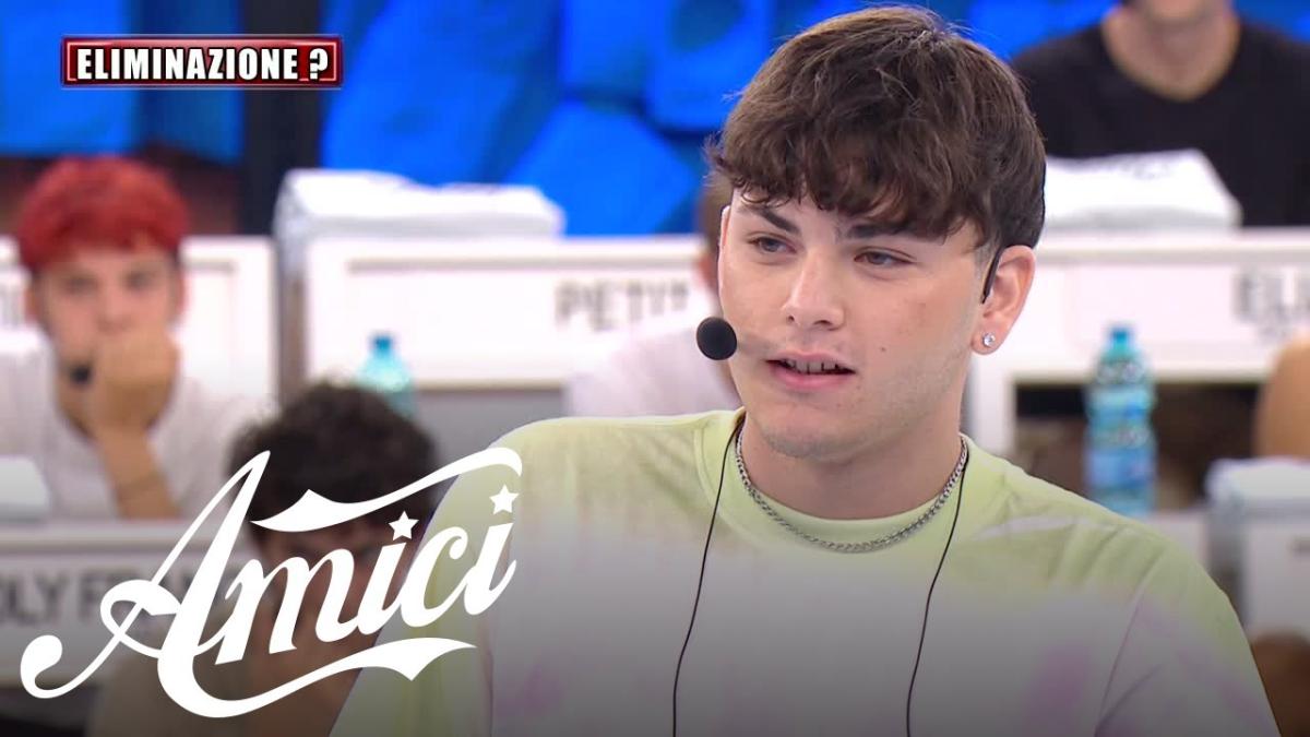 Chi è Petit? Età, vero nome, fidanzata e dove vive il cantante di “Amici 23”