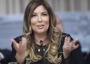 Selvaggia Lucarelli attacca Barbara D’Urso: “Lady Trash”