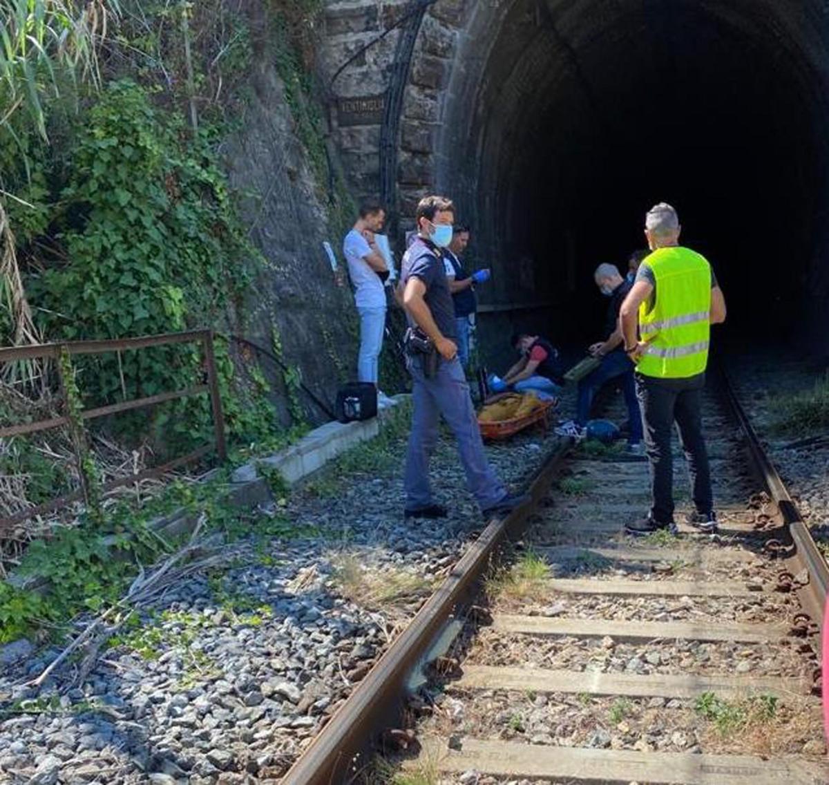 Ventimiglia, migrante morto folgorato dopo essere salito sul tetto …