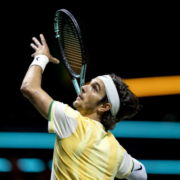 ATP Dubai, notte fonda per Musetti: out anche contro Cazaux al primo turno