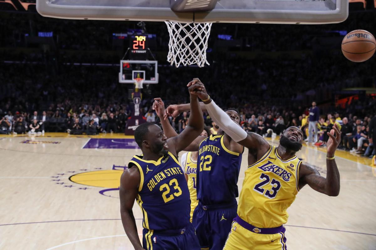 NBA, gli Warriors battono i Lakers: decisivo il trio Curry-Thompson-Green