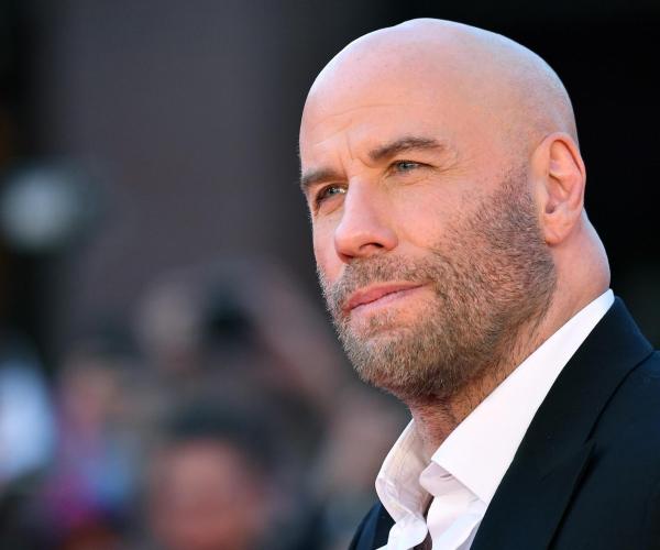 John Travolta, l’uomo oltre il divo: una vita segnata da grandi amori e dolorose perdite