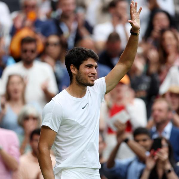 Wimbledon, Carlos Alcaraz fa fuori Holger Rune in 3 set