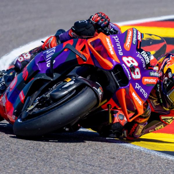 MotoGP, le qualifiche al Sachsenring: pole per Martin