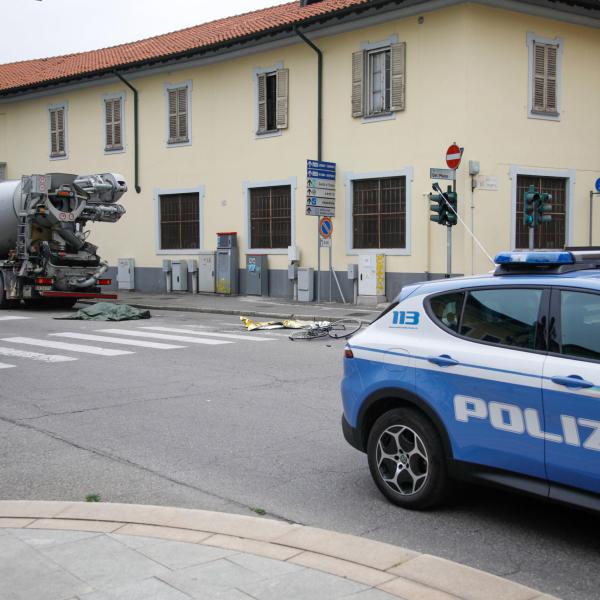 Bergamo, incidente a Brembate: madre e figli investiti da una macchina in via Vittorio Veneto, 31enne in gravi condizioni