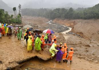 Frane in India, il bilancio supera i 150 morti, numerosi dispersi: peggior disastro degli ultimi anni | VIDEO