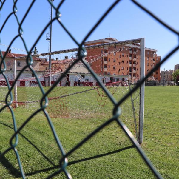 Fano, insulti razzisti a una giocatrice di 15 anni dell’Ancona Respect: “Mangia banane, ti sbianco”