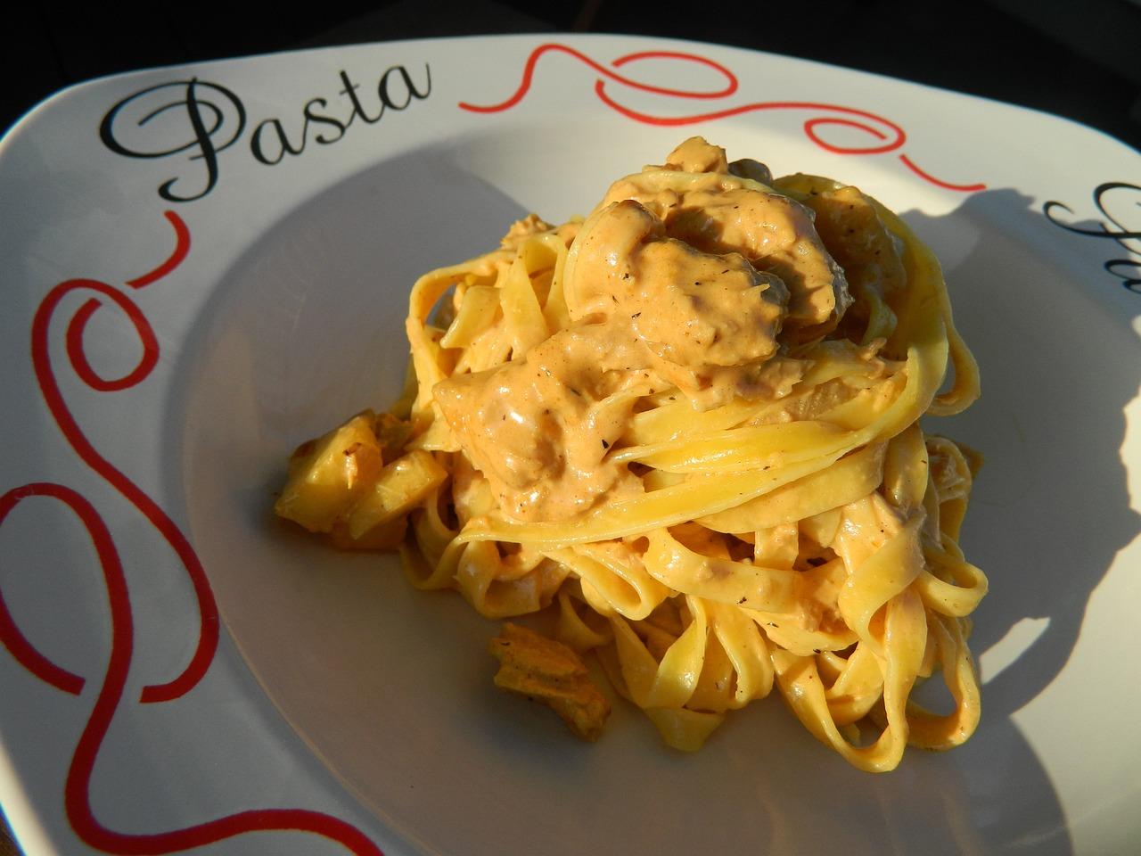 Pasta da soddisfazione col sugo al tonno