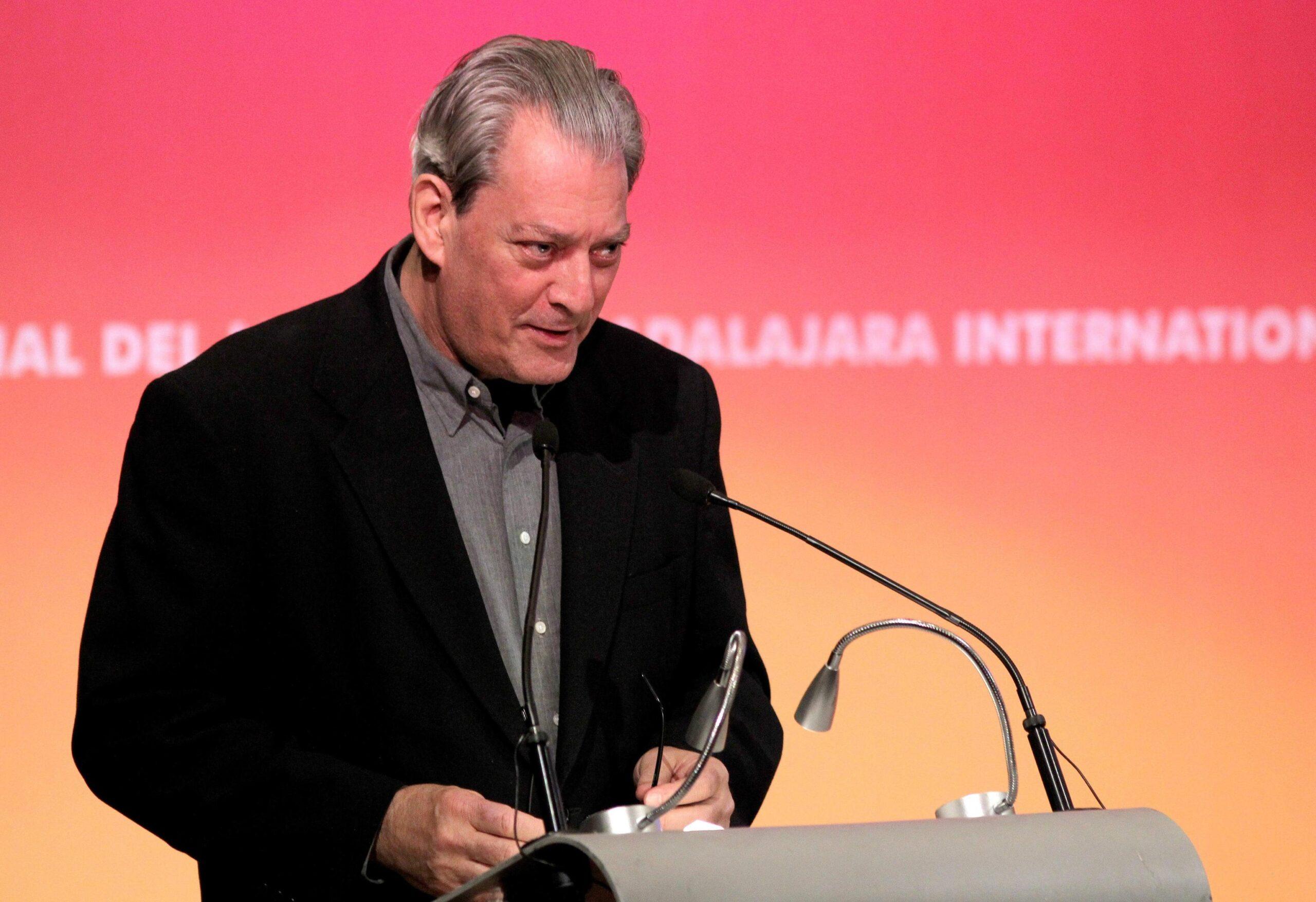 “Paul Auster è malato di cancro”, l’annuncio della moglie dello scrittore su Instagram