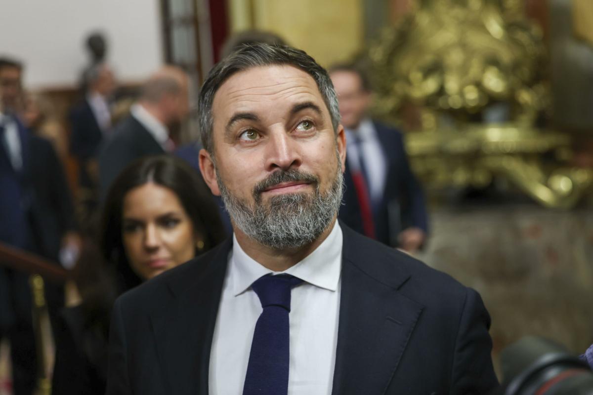 Spagna, le frasi shock del leader di Vox Santiago Abascal: “Un gior…