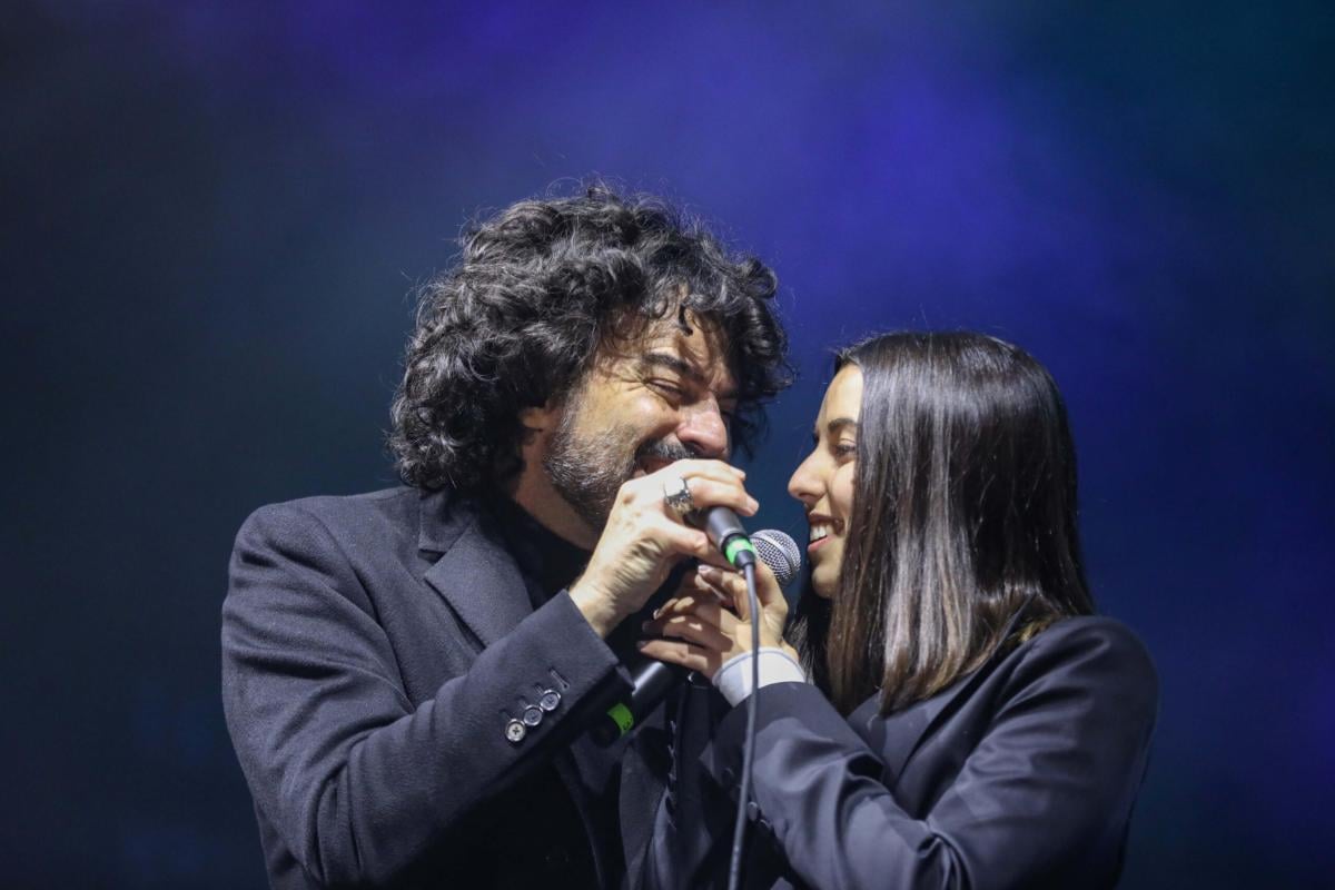 Francesco Renga, età, moglie, figli, fidanzata e biografia del cant…