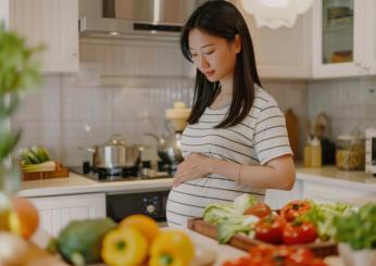 Quale frutta mangiare in gravidanza durante l’estate e come lavarla