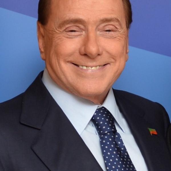 Berlusconi detta la linea al centrodestra