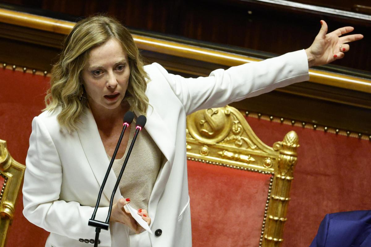 Consiglio Ue, la replica di Meloni al Senato: “Difendo l’interesse nazionale a testa alta, in passato non accadeva…”