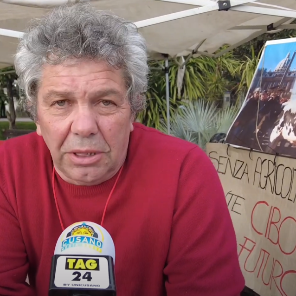 Mucca Ercolina a Sanremo, l’agricoltore in protesta: “Arriveranno altri trattori, Rai non ci risponde” | VIDEO