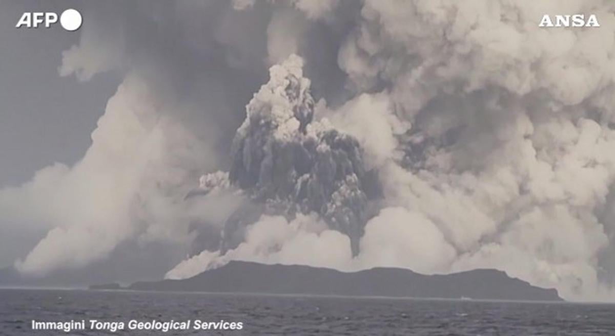 Nuova isola nell’Oceano Pacifico: nata in 11 ore dall’eruzione del …