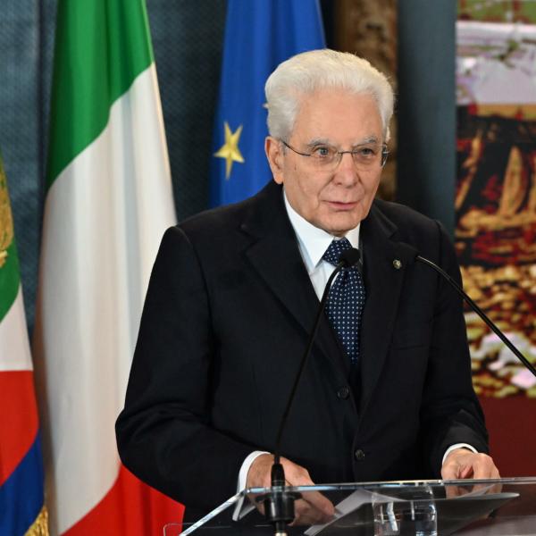 Carceri, Mattarella incontra la polizia penitenziaria: “Intervenire contro i suicidi”.