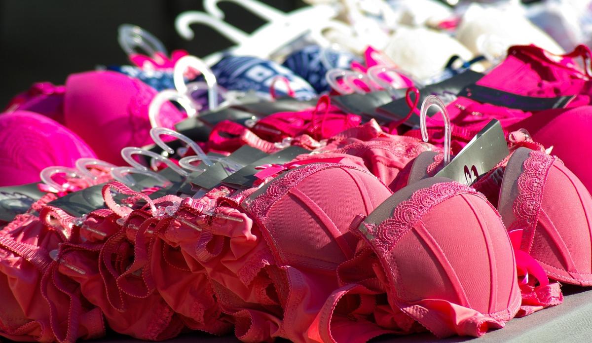 Movimento No Bra: chi sono le donne che dicono no al reggiseno