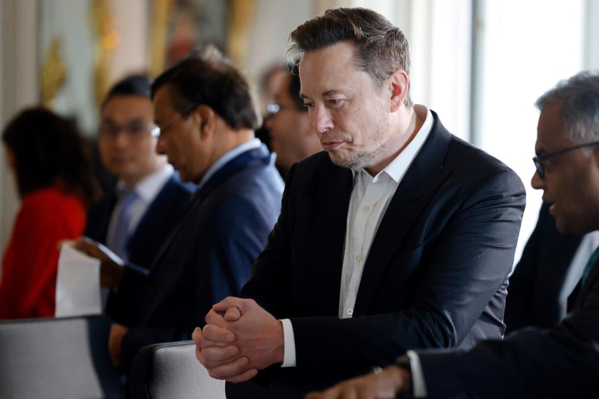 Musk ammette difficoltà: “X-Twitter rischia fallimento”