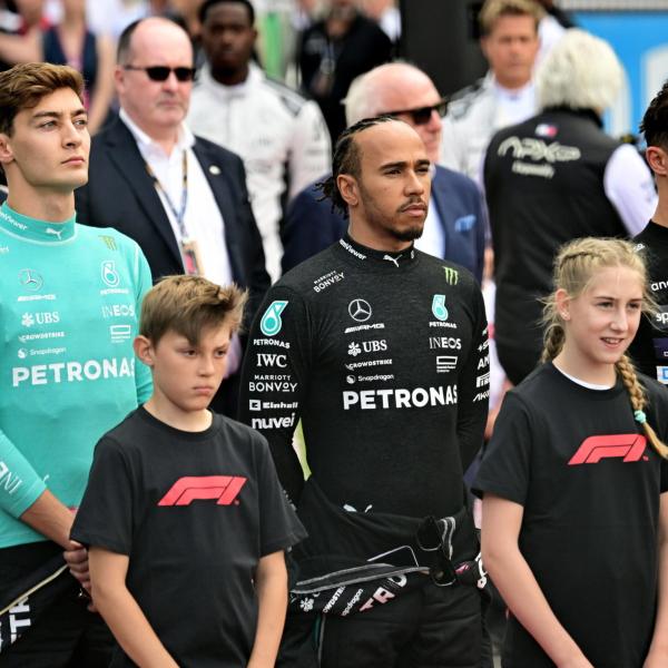 Formula 1, Hamilton e la confessione di Vettel: “Razzismo dai team …