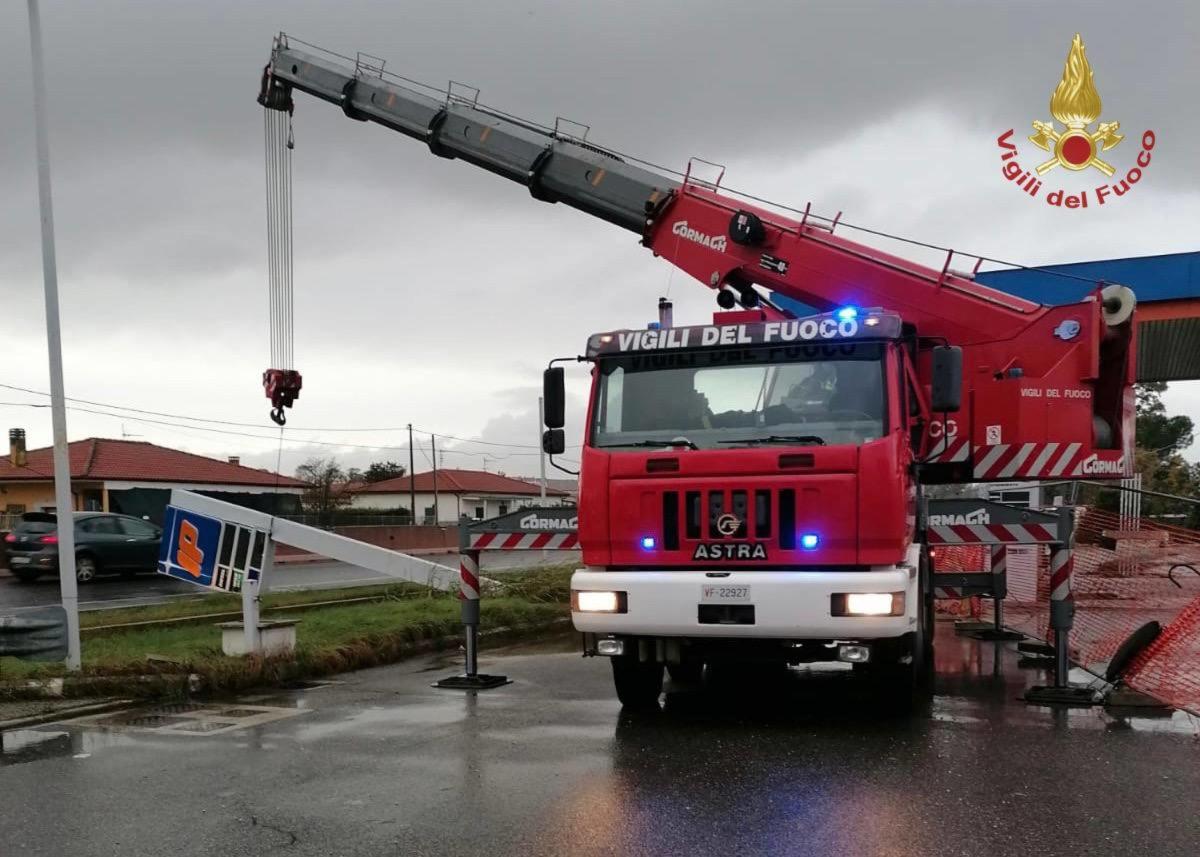 Maltempo in Toscana, alluvione a Campi Bisenzio ed allagamenti ad E…