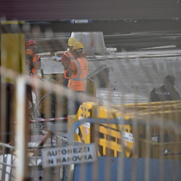 Pesaro, incidente sul lavoro a Gallo di Petriano: operaio muore schiacciato da un macchinario