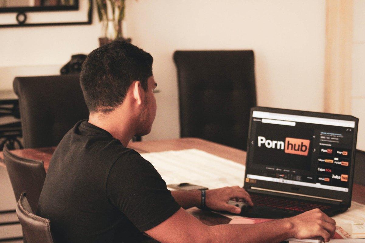 Versione italiana di Pornhub: il Garante della Privacy chiede chiar…