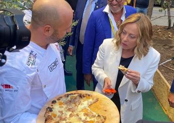 “Pizza Giorgia” strega la premier al G7 Agricoltura, chef Circhirillo: “Ci tenevo a fargliela assaggiare. L’ho conquistata con porchetta e marmellata”