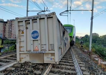 Treni Milano-Torino e Milano-Domodossola, rallentamenti e ritardi: disagi alla circolazione a causa di un deragliamento nei pressi di Seveso