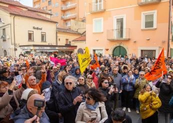 Elisa Claps, le proteste della folla per la riapertura della chiesa Trinità