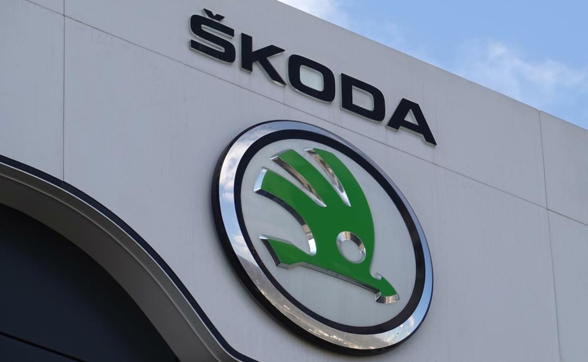 Nuova Skoda Superb 2024: prezzo, interni, dimensioni, motori e uscita