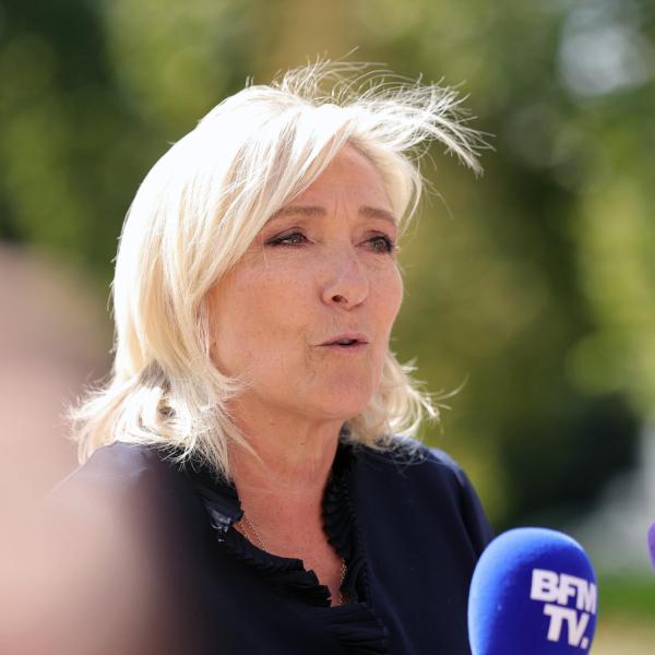 Elezioni Francia 2024, Le Pen apre a Barnier ma alle sue condizioni: la leader di estrema destra sarà decisiva per la formazione del governo?