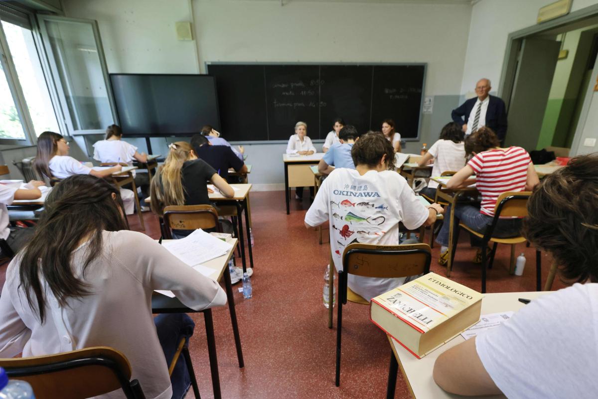 Quanto dura la seconda prova della Maturità 2024? Ecco il tempo a disposizione nei licei e negli istituti tecnici – professionali