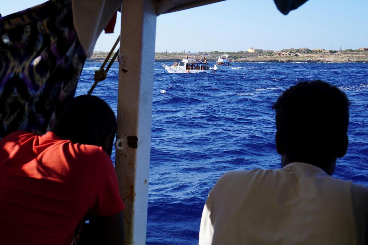 Mare Jonio, la nave della Ong Mediterranea bloccata a Trapani. Martello (ex sindaco di Lampedusa): “Salvini non vuole salvare i naufraghi”