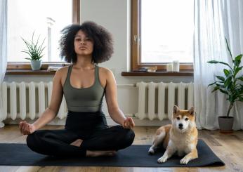 Dog Yoga: che cos’è e come praticarlo