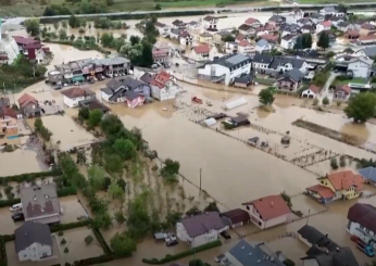 Bosnia Erzegovina, alluvioni nel centro e nel sud del Paese: 16 morti e migliaia di sfollati | FOTO E VIDEO