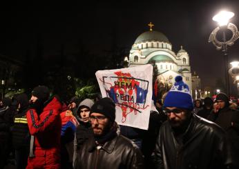 Kosovo, continuano le proteste tra blocchi stradali e barricate. Mille militari italiani al confine con la Serbia