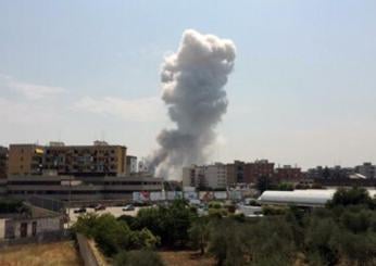 Dramma a Messina, esplosione in una fabbrica di fuochi d’artificio: titolari dell’azienda feriti nell’incendio