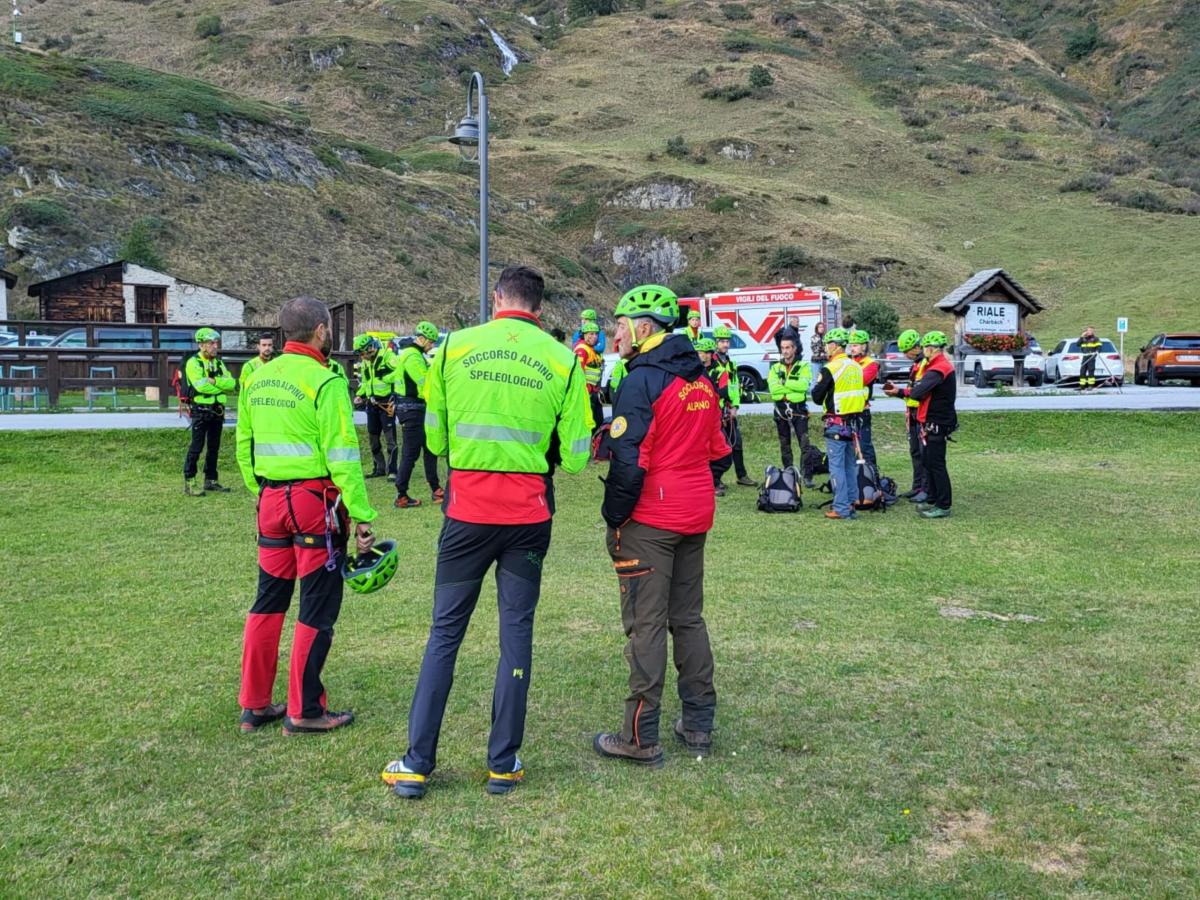 Novara, frana in Val Formazza sul sentiero che porta al rifugio Cit…