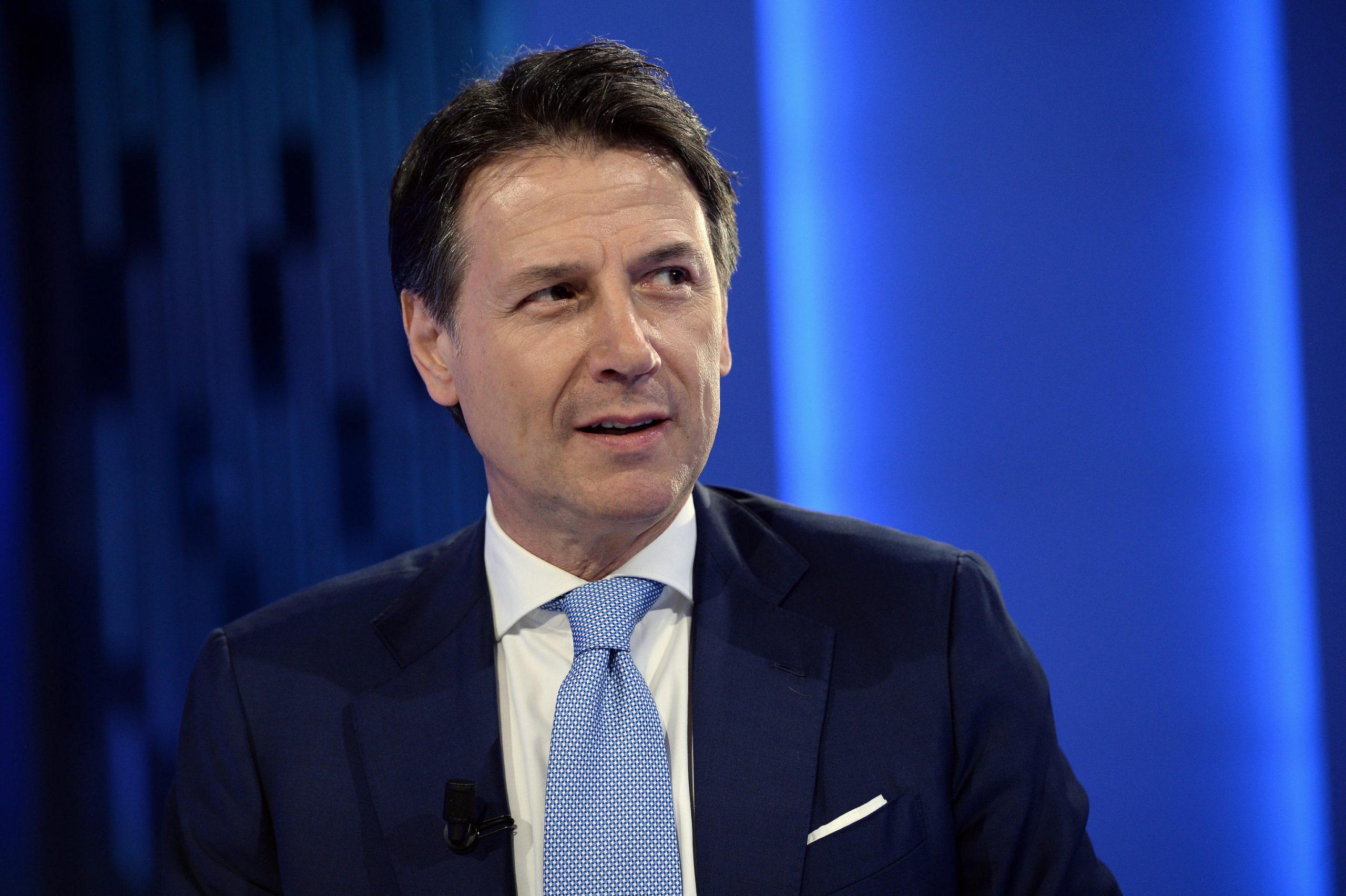 Elezioni politiche 2022, Conte: “Parlamentarie? Dobbiamo farle assolutamente”. Fratoianni: “Se c’è l’agenda Draghi io non ci sono”