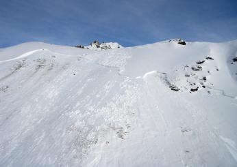 Valanga in Valle D’Aosta, trovati morti i due scialpinisti dispersi: erano sepolti sotto tre metri di neve