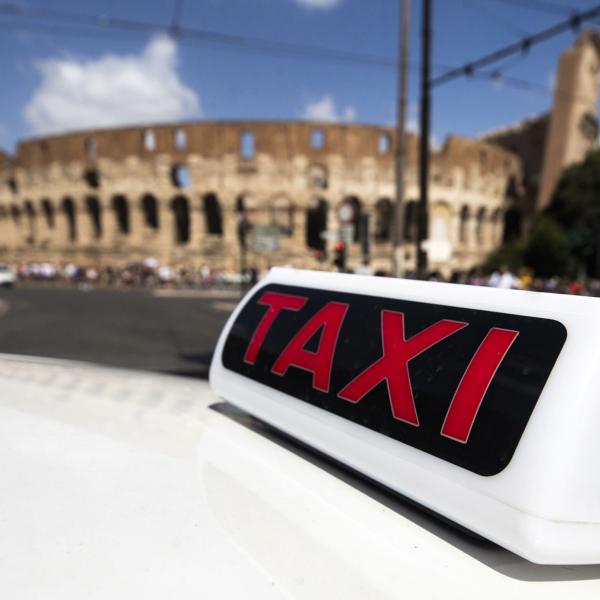 Taxi, tariffe in aumento in tutta Italia: la mappatura città per città