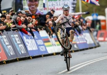 Mondiali ciclocross, dominio olandese: Van Empel si riconferma, 6/a Casasola